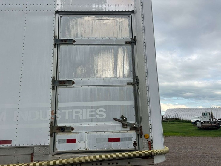 1991-utility-45'-image-11