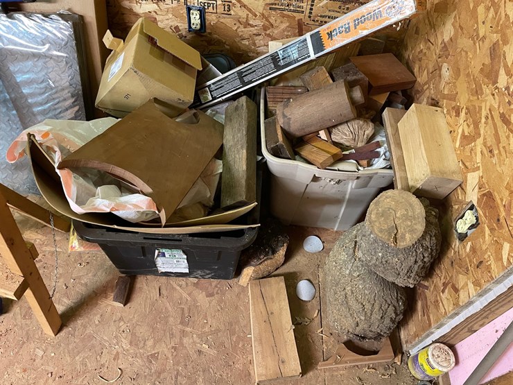 #7138-•-contents-of-wall-image-10