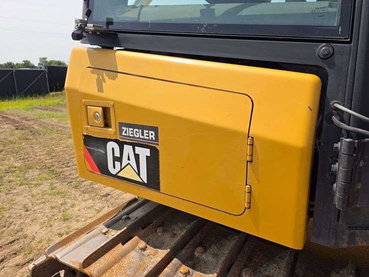 2008-caterpillar-c4.4-image-39