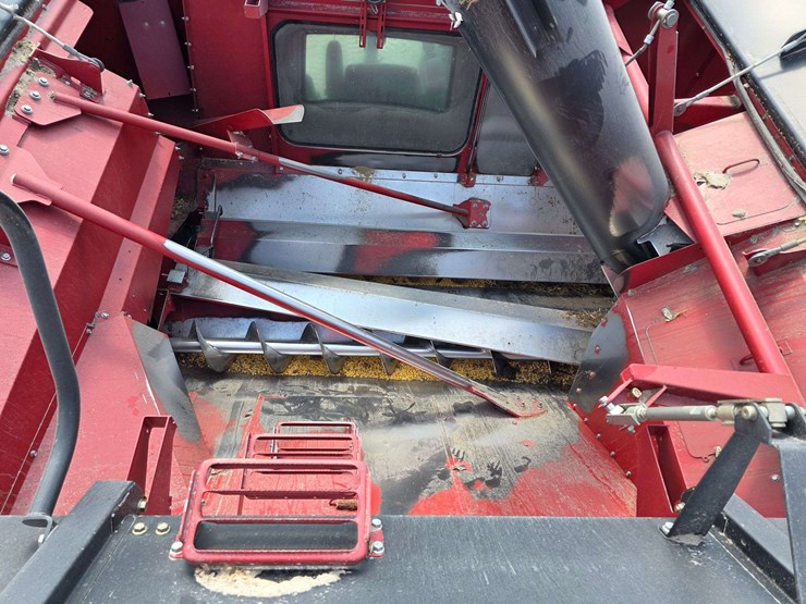 2013-case-ih-8230-image-56