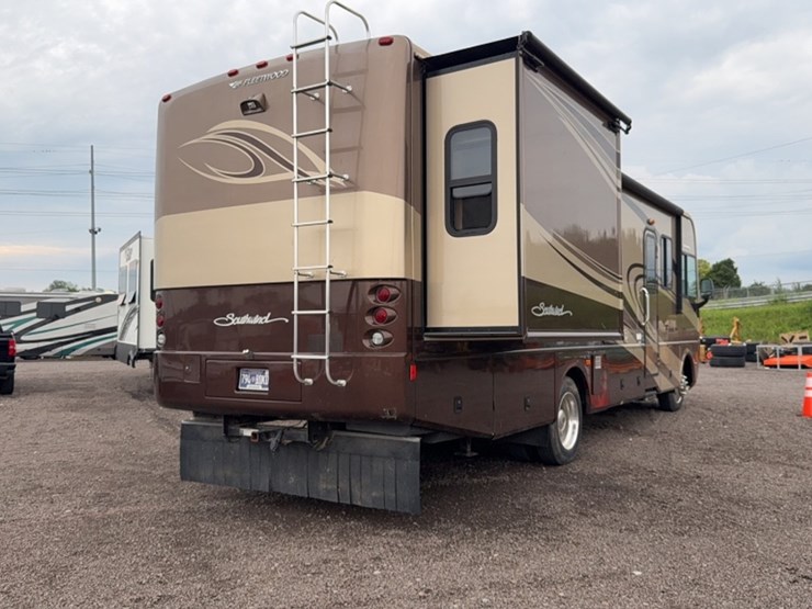 #3002-•-2007-fleetwood-southwind-32'-motor-home-image-11