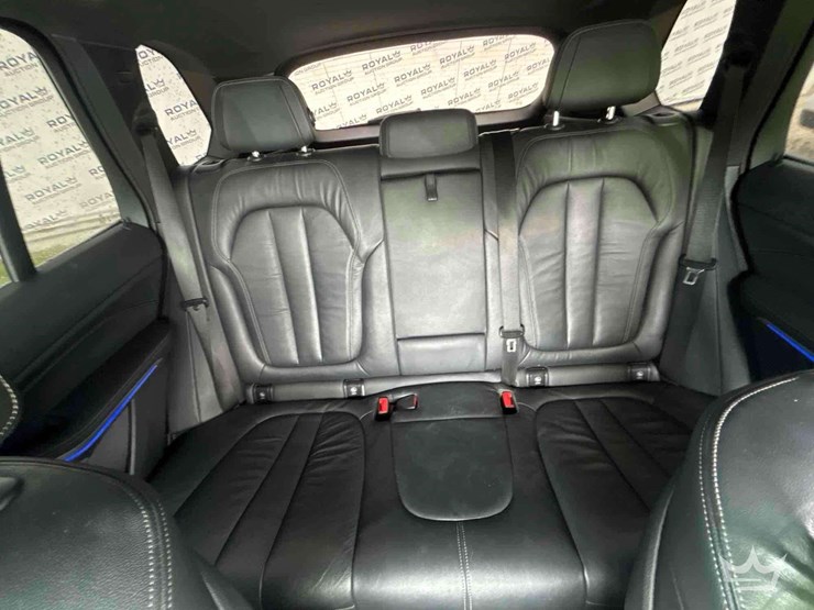 2011-bmw-x5-image-22