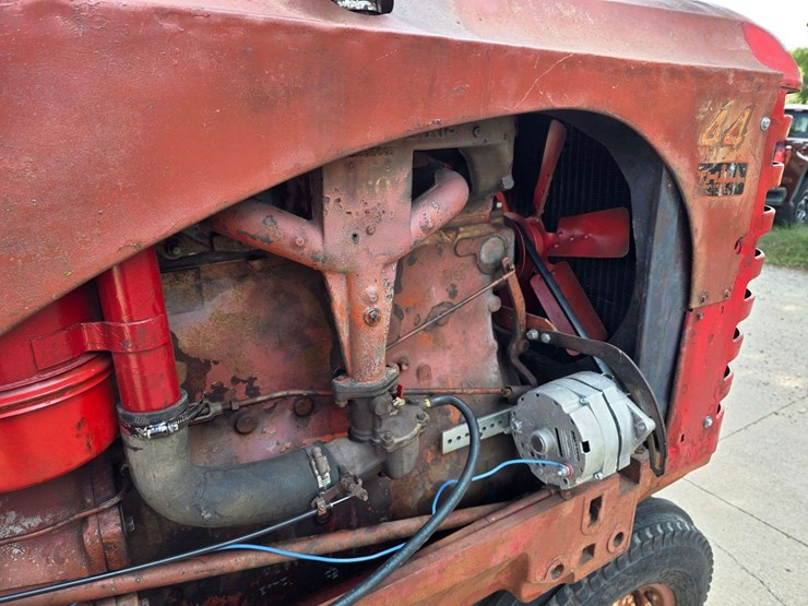 1951-massey-ferguson-44-image-34