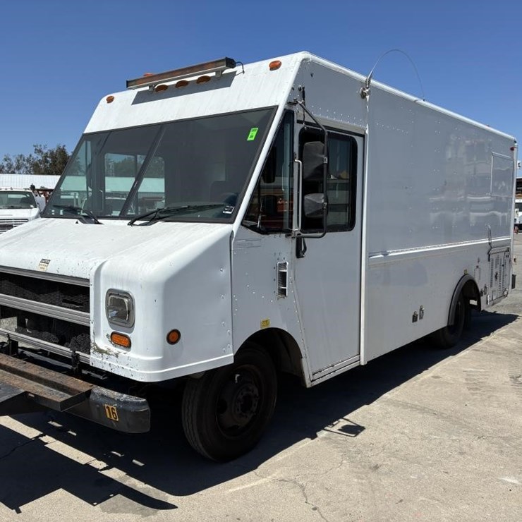 2002 WORKHORSE P42
