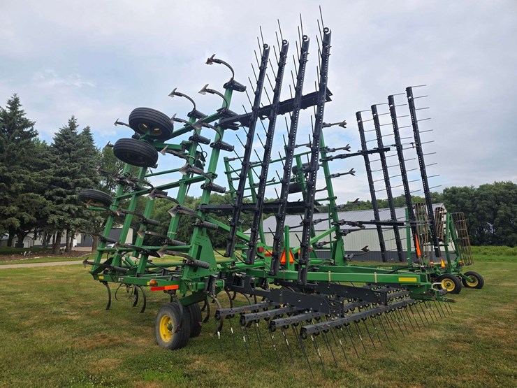 john-deere-2210-image-37