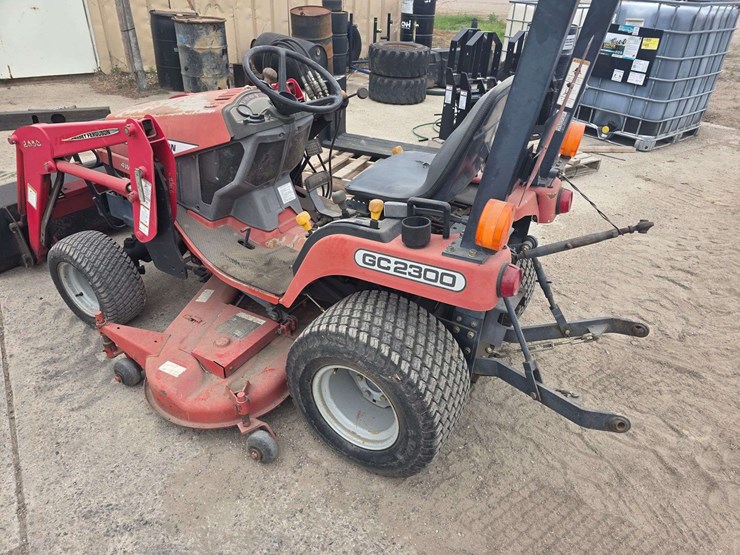 2005-massey-ferguson-gc2300-image-22