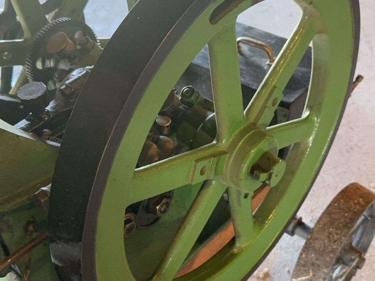 root-and-vandervoort-john-deere-4-horse-hit-and-miss-engine-with-cart-image-15
