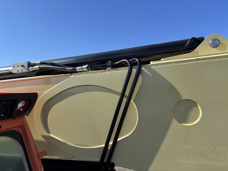 2015-jlg-1255-image-40