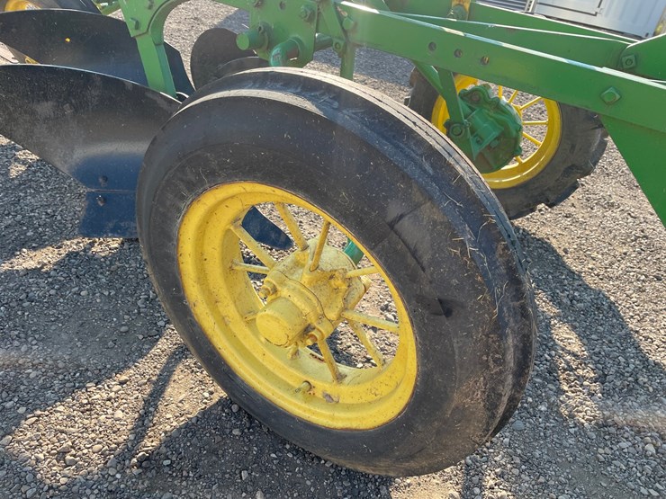 john-deere-2-image-8