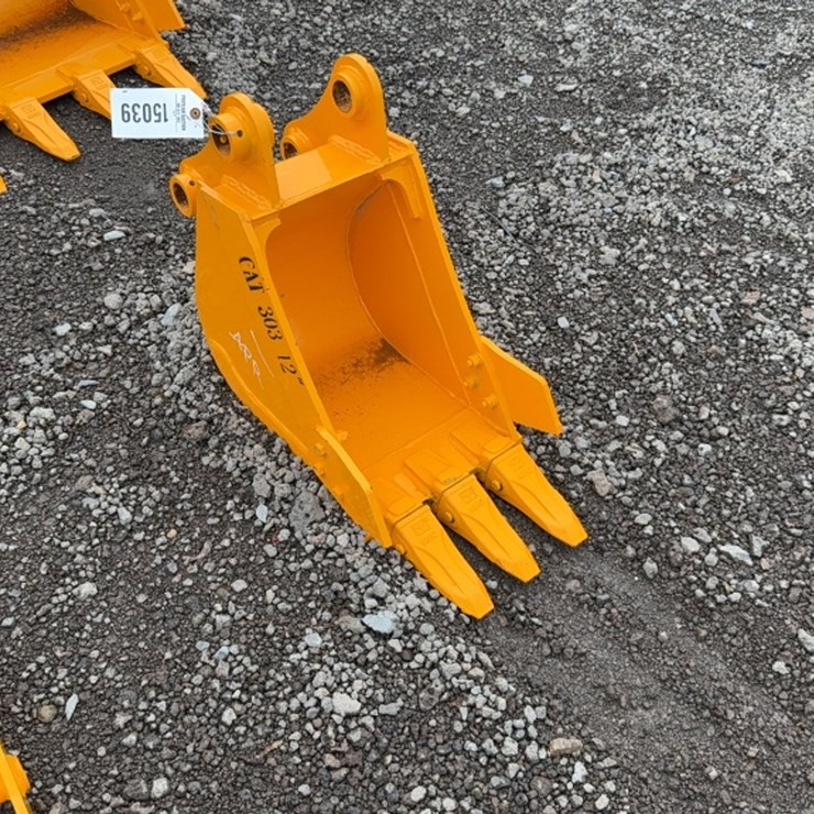 CATERPILLAR 303