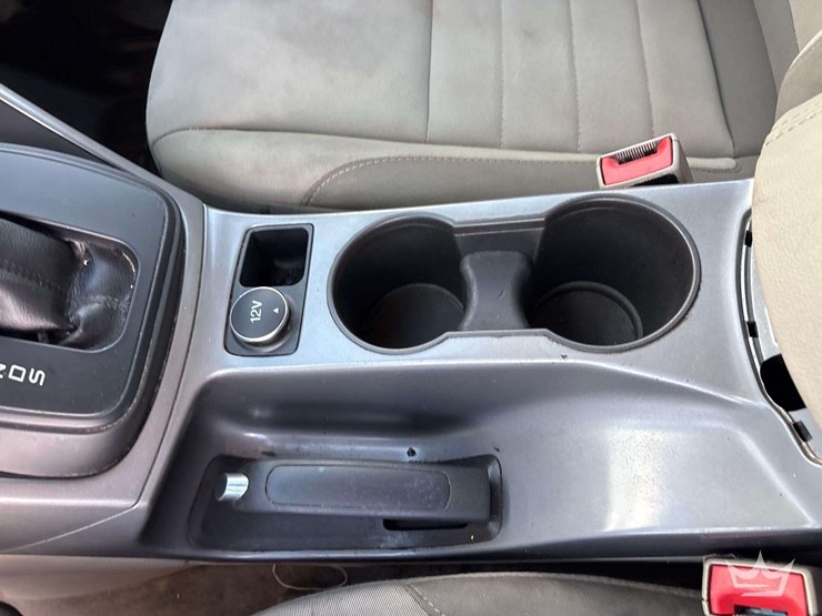 2015-ford-escape-image-17