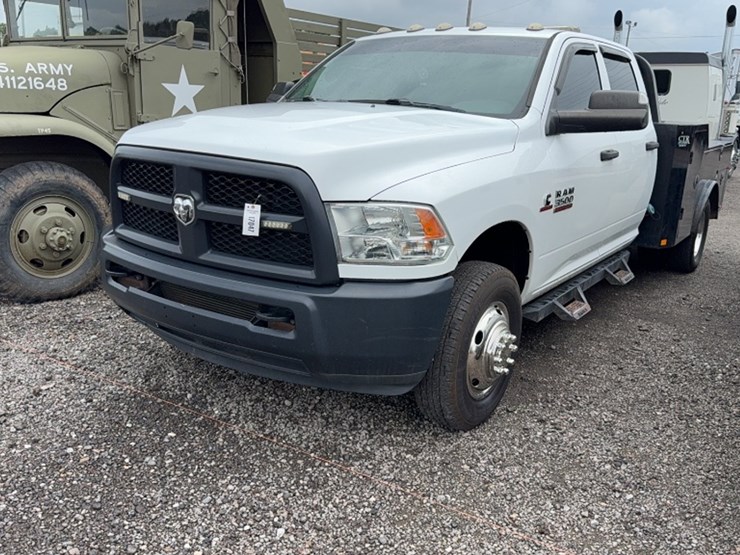 2018-dodge-3500-image-1