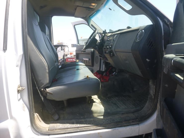 2017-ford-f650-image-11