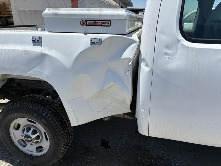 2012-gmc-sierra-2500-image-16