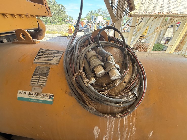 caterpillar-d379-image-9