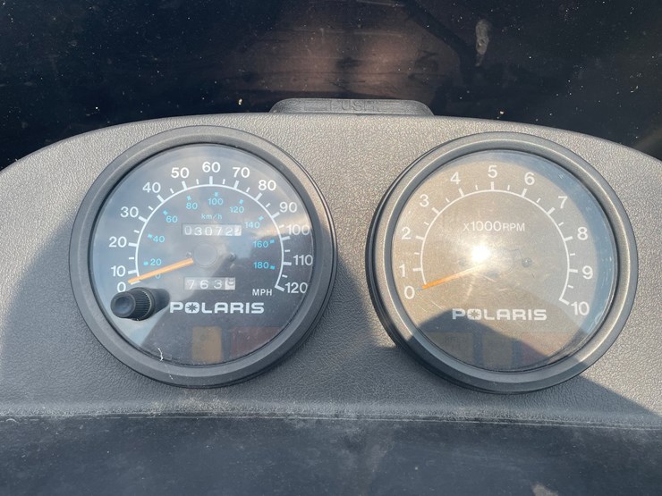 #2384-•-2000-polaris-rmk-800-snowmobile-image-10