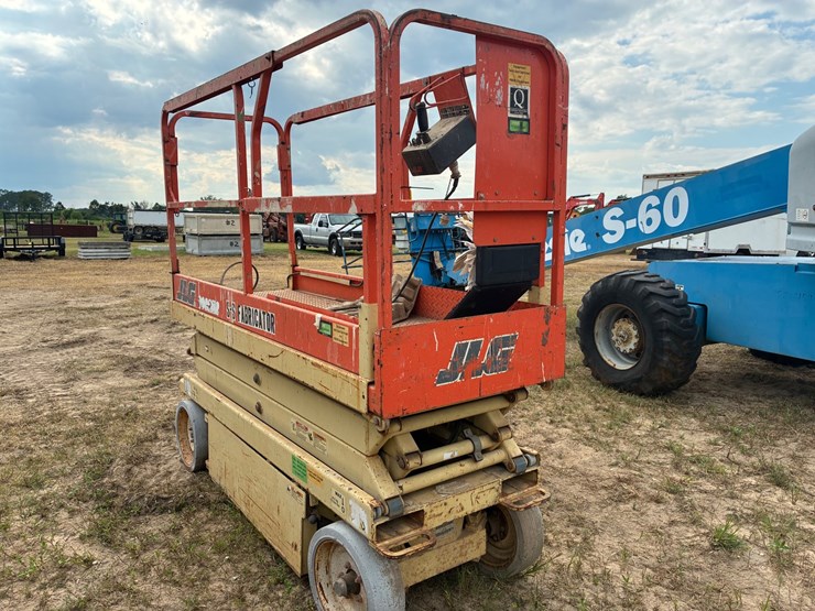 jlg-2032e2-image-1