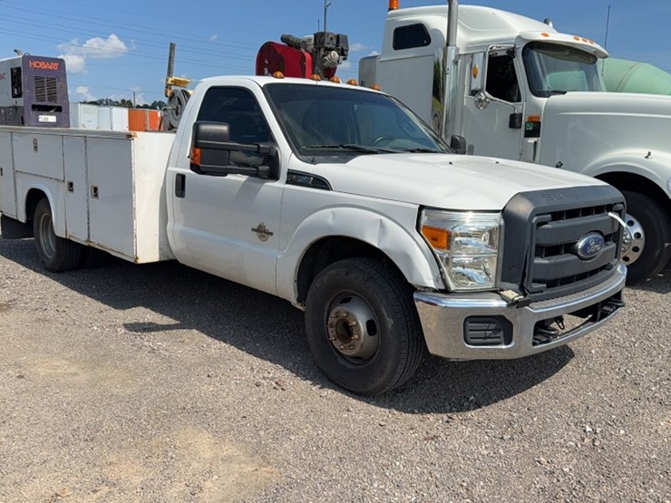 2014-ford-f350-image-3