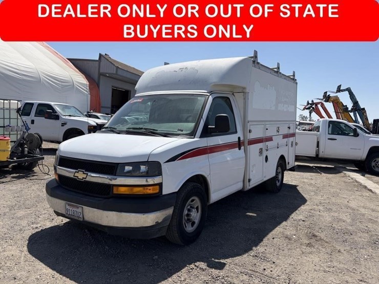 2019-chevrolet-express-g3500-image-1
