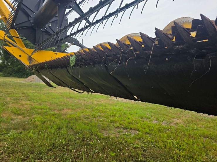 new-holland-74c-image-36