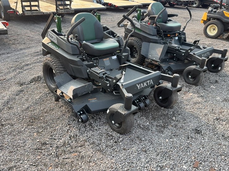 #3096-•-yakta-yxr-120-zero-turn-mower-image-3