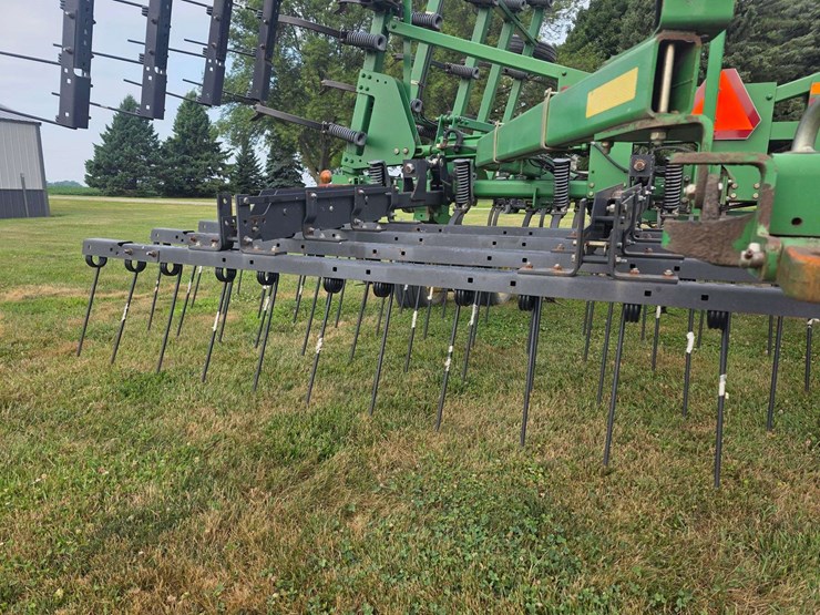 john-deere-2210-image-32