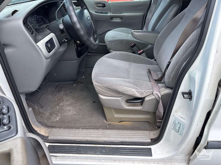 2003-ford-windstar-image-12