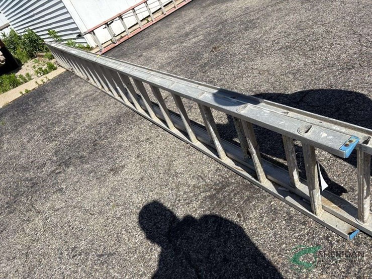 aluminum-extension-ladder-40-ft.-image-2