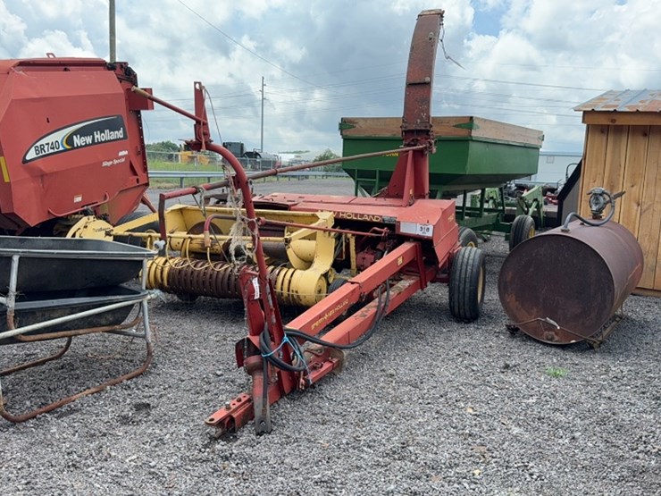 new-holland-782-image-1