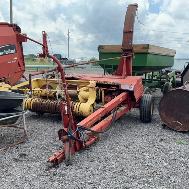 NEW HOLLAND 782