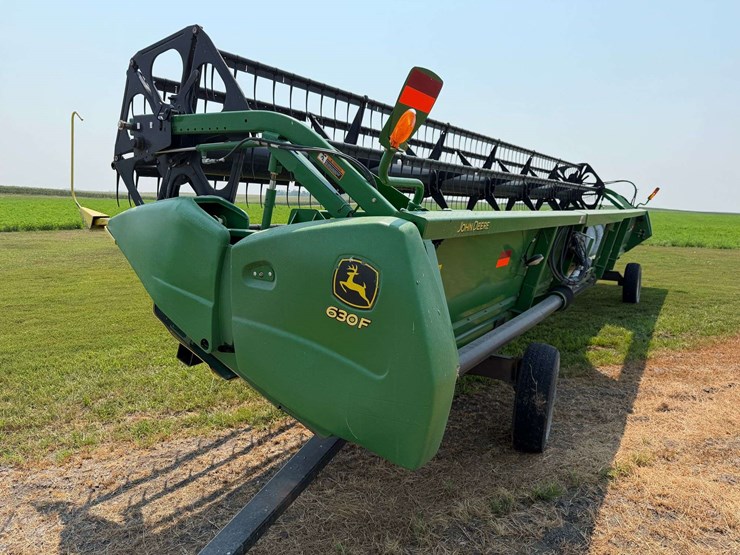 john-deere-630f-image-2