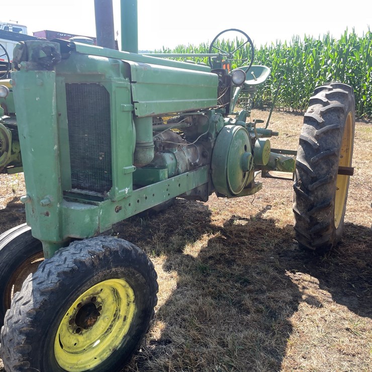 JOHN DEERE A