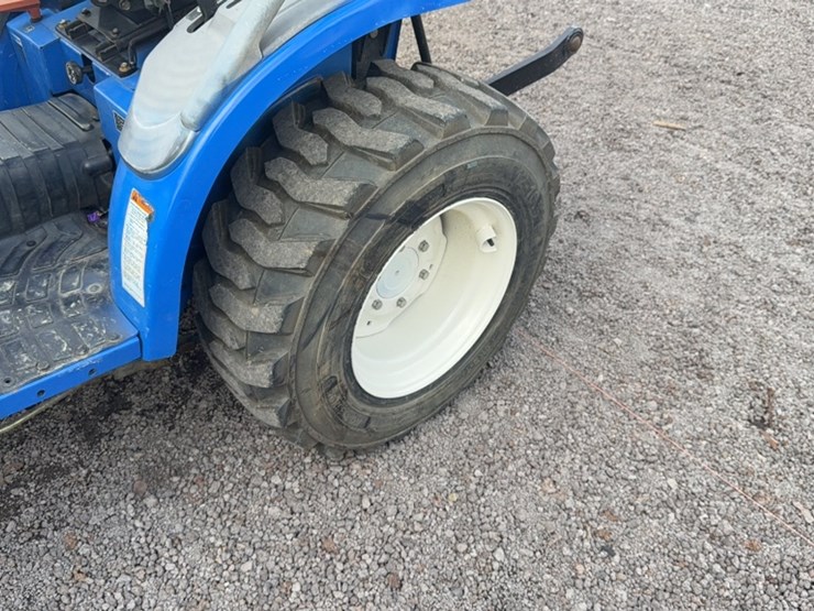 new-holland-tc24da-image-14