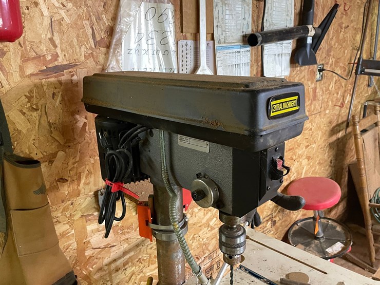 #7136-•-central-machinery-drill-press-image-3