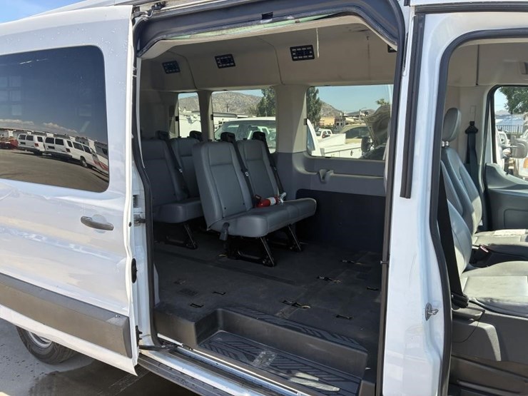 2018-ford-transit-image-16