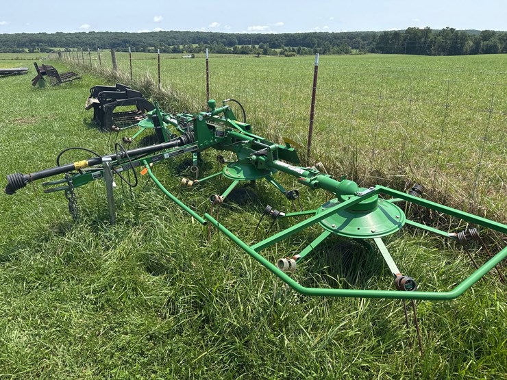 #2521-•-frontier-4-basket-tedder-image-2
