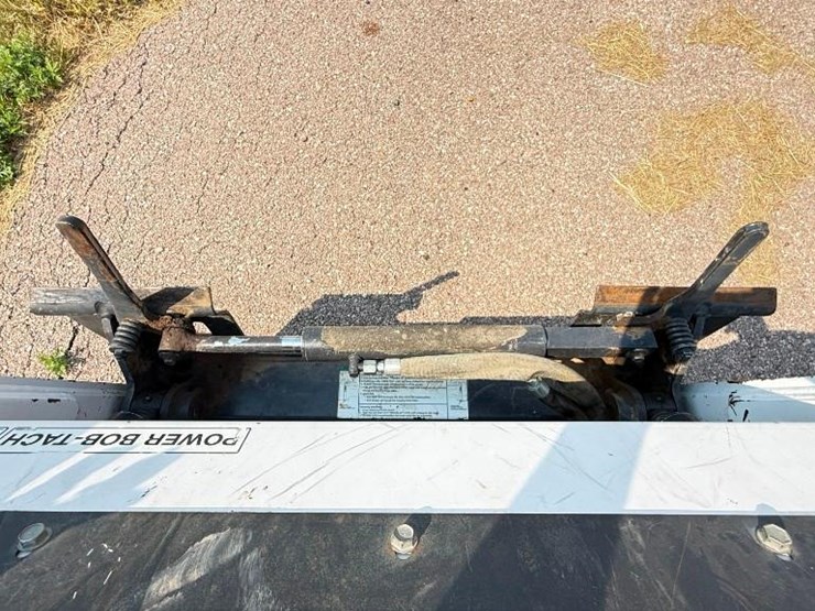2008-bobcat-s185-image-15