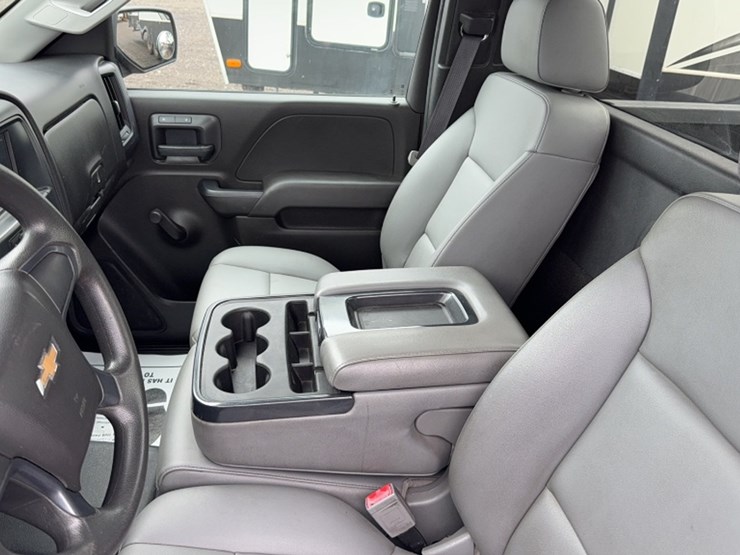2017-chevrolet-1500-image-17