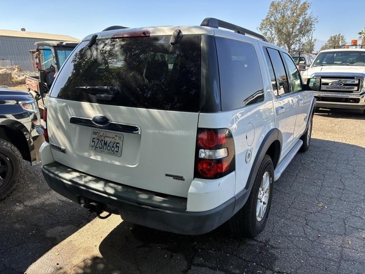 2007-ford-explorer-image-3