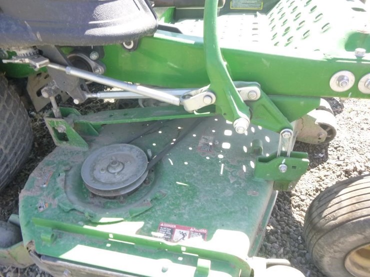 2021-john-deere-60-image-10