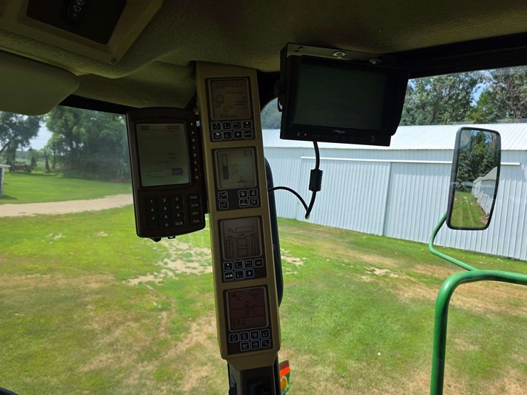 2007-john-deere-9760-sts-image-65
