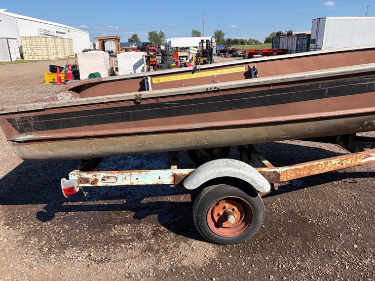 #2393-•-14’-aluminum-v-hull-boat-with-trailer(sells-with-bill-of-sale)-image-7