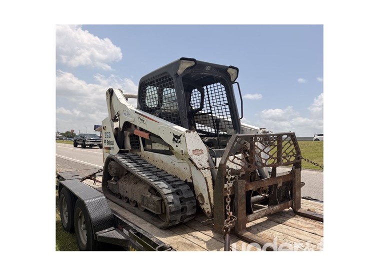 2016-bobcat-t590-image-2