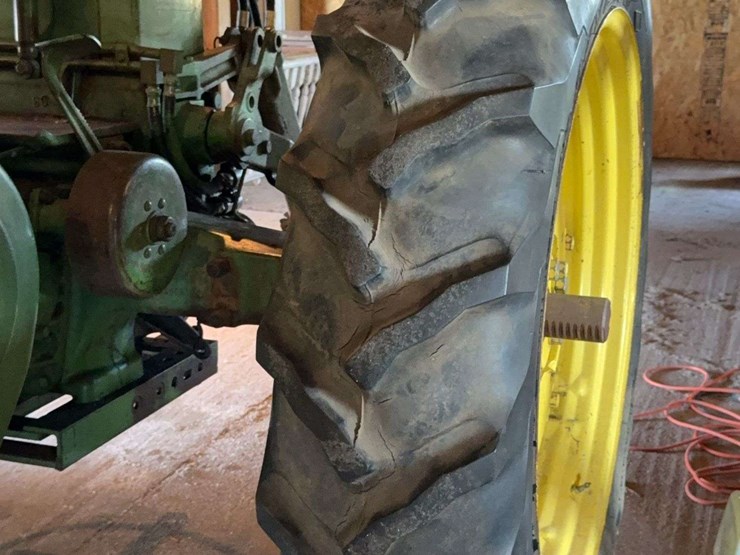 john-deere-530-image-11