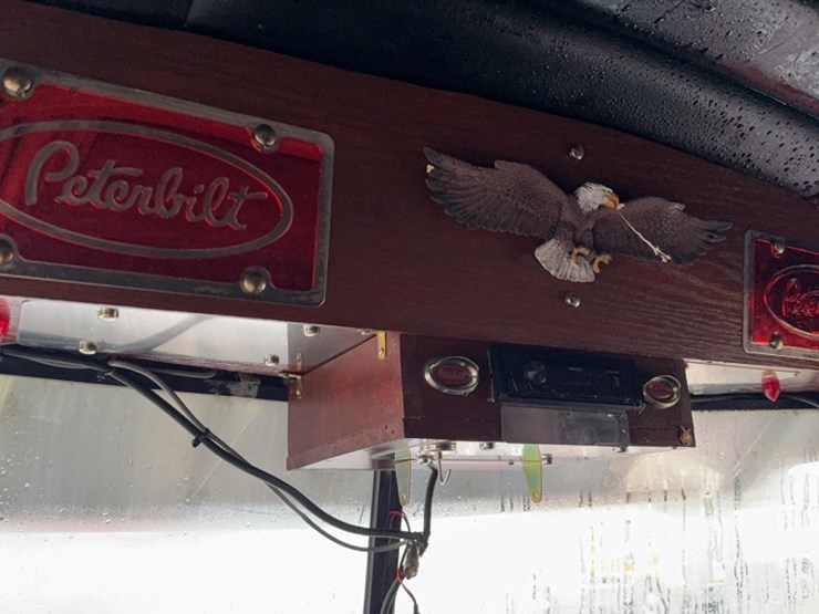 peterbilt-379-image-20