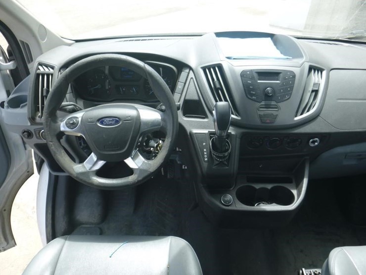 2019-ford-transit-image-9