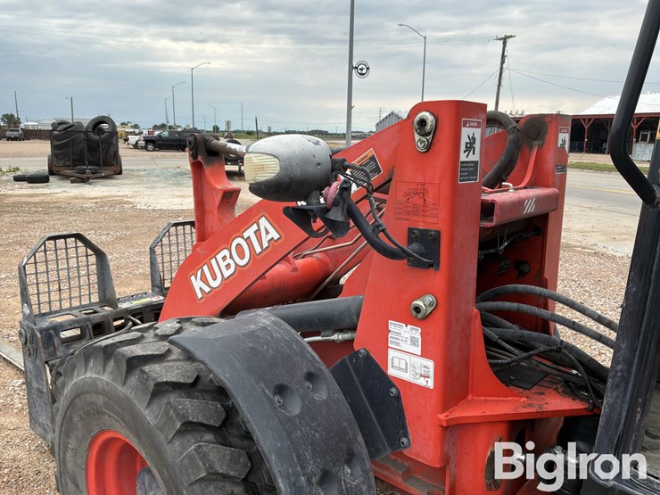 2019-kubota-r630-image-18