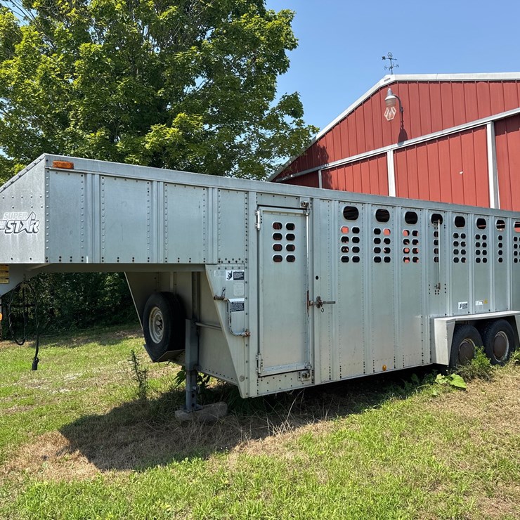 1993 WILSON LIVESTOCK TRAILER