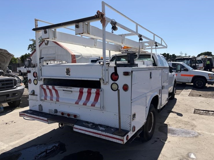 2004-ford-f350-image-3