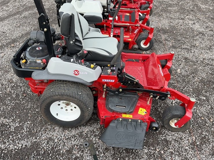 #3090-•-2017-exmark-lazer-z-zero-turn-mower-image-8